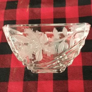 🌳VTG. Crystal Clear Oak Leaf Oblong Vase Beveled